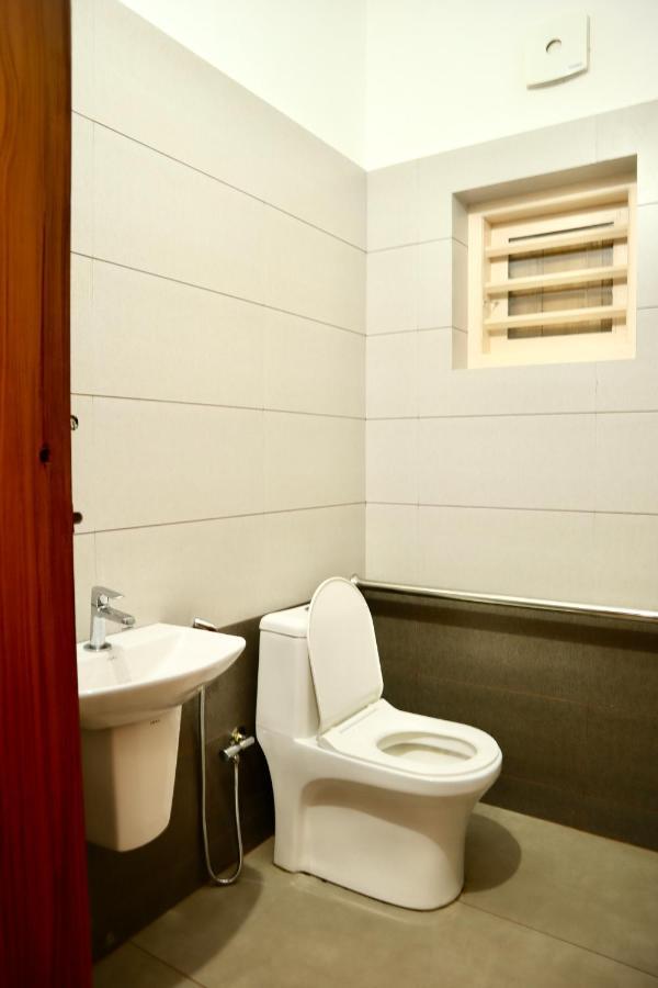 Choice Beach House Канур Екстериор снимка